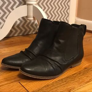 Ecote Urban Outfitters Chelsea Boots, 7